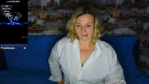 ladylucky_ online show from October 27, 2025, 1:09 am