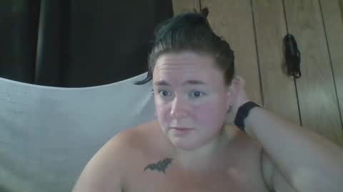 Snapshot of ladylynn13 chatting on October 5, 2025, 5:22 pm LadyLynn13 online show from October 5, 2025, 5:22 pm