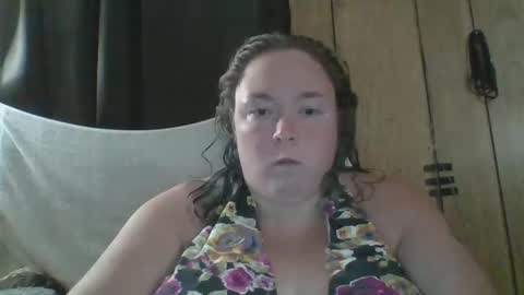 Snapshot of ladylynn13 chatting on October 21, 2025, 8:31 pm LadyLynn13 online show from October 21, 2025, 8:31 pm