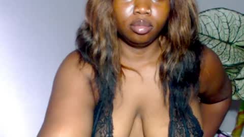 Snapshot of ladynina_ninss chatting on May 14, 2026, 8:43 am youngladynina online show from May 14, 2026, 8:43 am