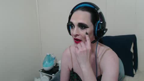 LadySlate online show from December 5, 2024, 2:31 am