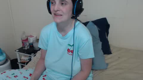 LadySlate online show from February 15, 2025, 3:52 am