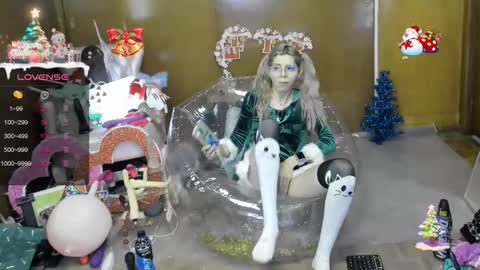 Skinnygirl online show from December 17, 2025, 9:43 pm