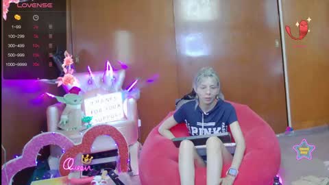 Snapshot of laflakita21 chatting on May 14, 2026, 2:18 am Skinnygirl online show from May 14, 2026, 2:18 am