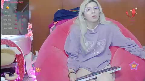 Snapshot of laflakita21 chatting on July 13, 2026, 12:02 am Skinnygirl online show from July 13, 2026, 12:02 am