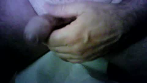Snapshot of laguiol chatting on August 7, 2026, 6:32 pm Laguiol online show from August 7, 2026, 6:32 pm