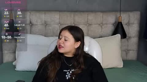    online show from November 7, 2025, 10:43 pm