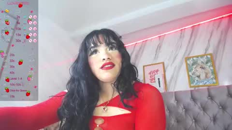 Laia online show from December 19, 2024, 6:23 am