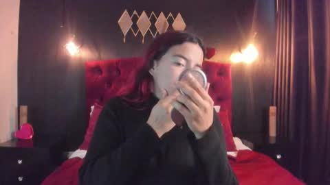 Laia  online show from March 29, 2026, 11:54 am