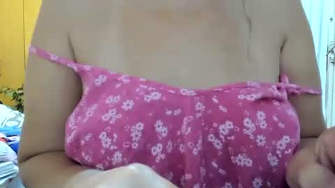 Snapshot of lailasensu chatting on January 14, 2026, 12:33 pm LAILA online show from January 14, 2026, 12:33 pm