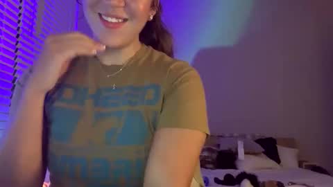 Snapshot of laineylifts chatting on January 10, 2026, 12:01 am Lainey online show from January 10, 2026, 12:01 am