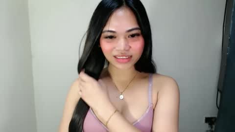Snapshot of laire_allure chatting on April 25, 2026, 6:05 am laire online show from April 25, 2026, 6:05 am