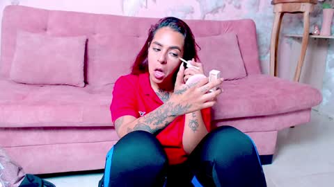 Laisy fox online show from February 4, 2025, 2:10 pm