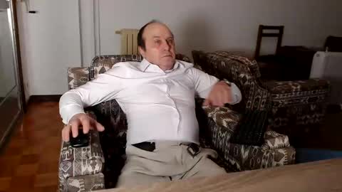 lajose52 online show from January 5, 2025, 3:13 pm