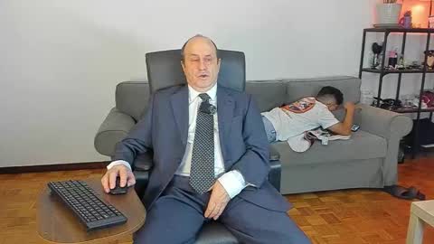 lajose52 online show from November 7, 2025, 8:09 pm