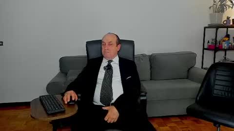 lajose52 online show from June 14, 2026, 2:41 pm