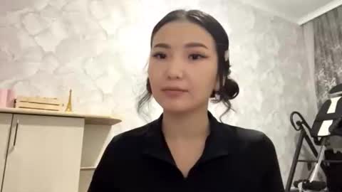 Luna online show from September 30, 2025, 3:06 pm