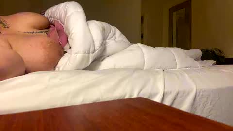 Snapshot of lalaaacx3 chatting on February 21, 2025, 5:02 am lalaaacx3 online show from February 21, 2025, 5:02 am