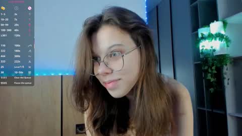 Julia online show from February 28, 2026, 8:10 pm