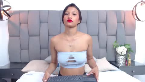 lalajhons online show from September 17, 2025, 1:13 pm