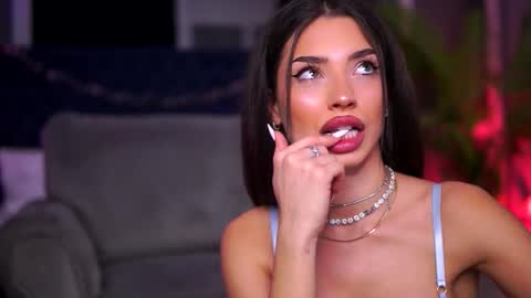 Lala online show from January 9, 2026, 7:59 pm