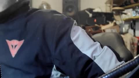 Snapshot of laltro33 chatting on November 17, 2025, 6:52 am Markazzo73 online show from November 17, 2025, 6:52 am