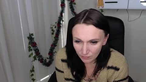 Snapshot of lalyaskyy chatting on December 16, 2025, 11:26 am Lalya online show from December 16, 2025, 11:26 am