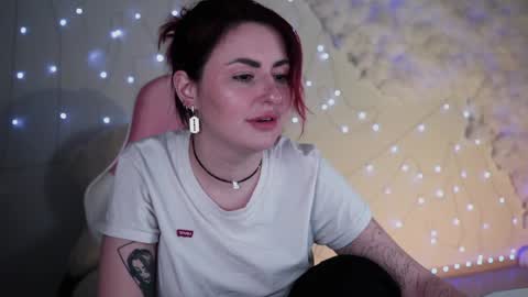 just call me Lana  and her security online show from December 20, 2024, 5:40 pm