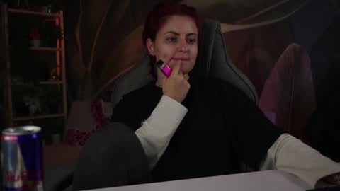 just call me Lana  and her security online show from October 31, 2025, 11:11 am