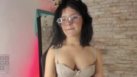  Lana  online show from December 15, 2024, 1:11 pm