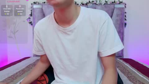 Lana online show from October 21, 2025, 10:27 am