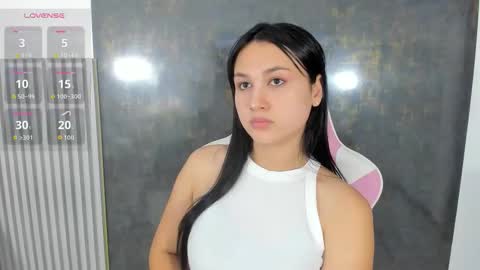 Lana online show from December 18, 2025, 8:59 pm