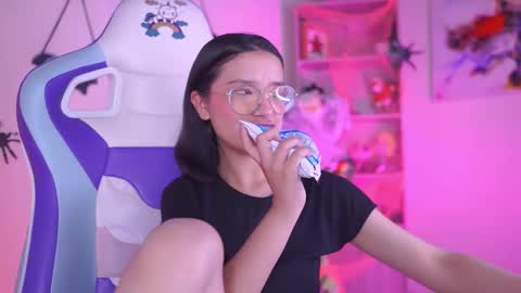 Snapshot of lana_dreams_ chatting on October 22, 2025, 12:55 am Lana online show from October 22, 2025, 12:55 am