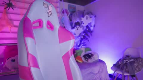 Snapshot of lana_dreams_ chatting on October 24, 2025, 12:41 am Lana online show from October 24, 2025, 12:41 am