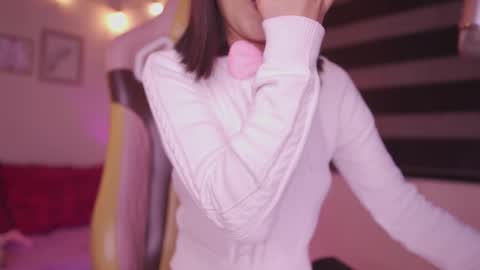 Snapshot of lana_dreams_ chatting on November 8, 2025, 2:12 am Lana online show from November 8, 2025, 2:12 am