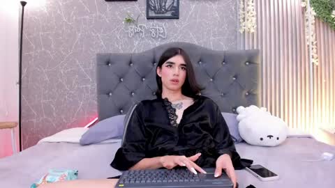 lana_gill online show from April 16, 2026, 9:39 pm