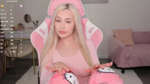 Lana online show from January 12, 2025, 8:47 pm