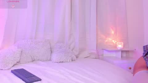 INDEPENDENT MODEL online show from June 27, 2026, 1:43 am