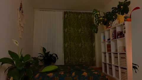 Lana online show from February 14, 2025, 3:58 pm