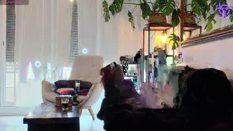 Lana The Virus online show from November 6, 2025, 1:23 pm