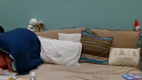 Lana online show from December 20, 2025, 6:48 pm