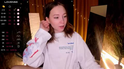 Lana online show from November 11, 2025, 2:22 am