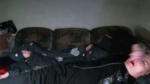 lanacat555 online show from November 14, 2025, 5:55 pm