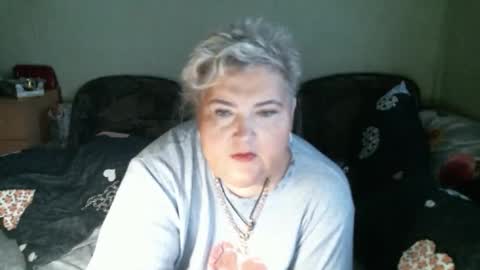 lanacat555 online show from December 21, 2025, 1:18 pm