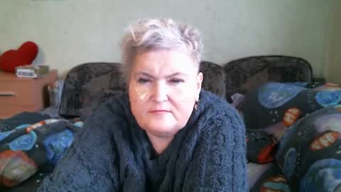 lanacat555 online show from February 13, 2026, 1:07 pm