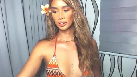 Snapshot of lanadel_hilton chatting on February 7, 2025, 9:16 am Lana online show from February 7, 2025, 9:16 am