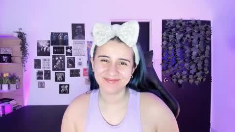 lanaherondale_ online show from December 18, 2025, 9:15 am