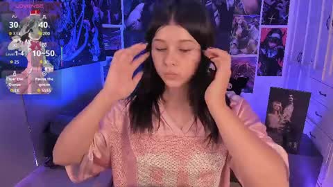 LanaKyutt666 online show from April 5, 2026, 9:56 pm