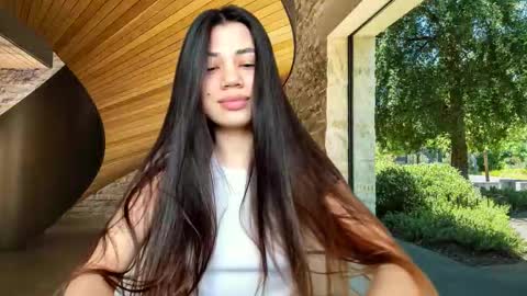 Lana online show from October 4, 2025, 10:02 am