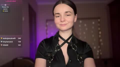 Lana online show from November 5, 2025, 10:10 pm